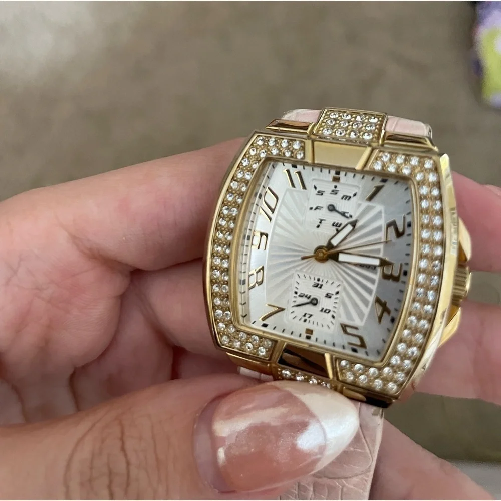 Guess watch needs new batteries